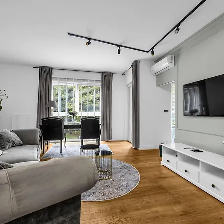 Apartment Wola - Parking, Balcony - By Rentujemy *