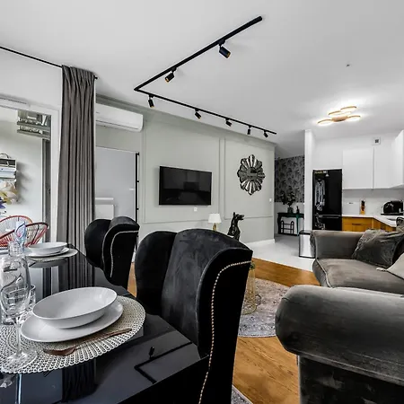 Apartment Wola - Parking, Balcony - By Rentujemy